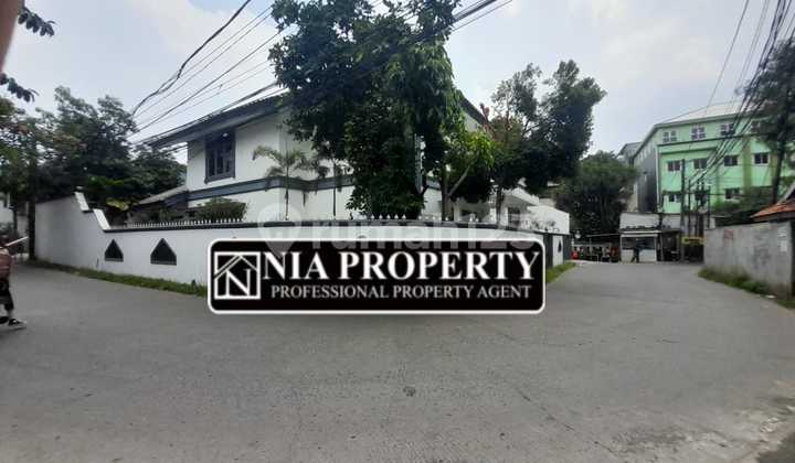 Dijual Rumah Mewah Besar Lokasi Sangat Strategis Dekat LRT Cibubur Dijual Rumah Mewah Besar Lokasi Sangat Strategis Dekat LRT Cibubur