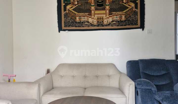 Dijual Rumah Lokasi Cbd Rapi Siap Huni Lokasi Dekat Tol dan LRT 2