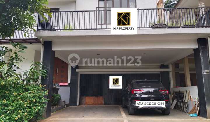 Beautiful Mahogany Residence House in Cibubur, Near LRT Harjamukti 1