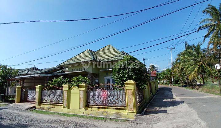 Rumah Bagus Posisi Hook SHM di Jalan Adinegoro Kota Padang, Padang 2