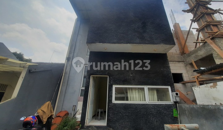Kebon Jeruk - Cash Only Rumah 2 Lantai Di Kedoya Permai