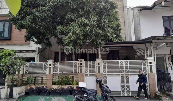 Rumah 2 Lantai Siap Huni Di Jl. Pinang Emas  1