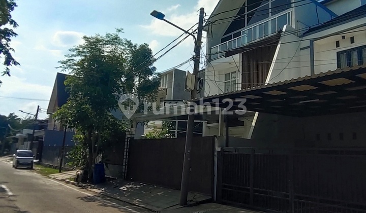 Kelapa Gading - Rumah Minimalis 3 Lantai Perum Imperial Gading 2