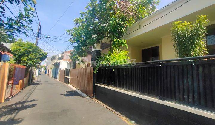 Rumah Siap Huni 2 Lt Di Jl. Dr Semeru  2