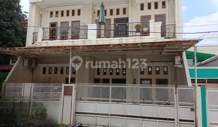 Kedoya - Cash Only Rumah 2 Lantai 150 M² di Taman Kedoya Baru Kedoya - Cash Only Rumah 2 Lantai 150 M² di Taman Kedoya Baru