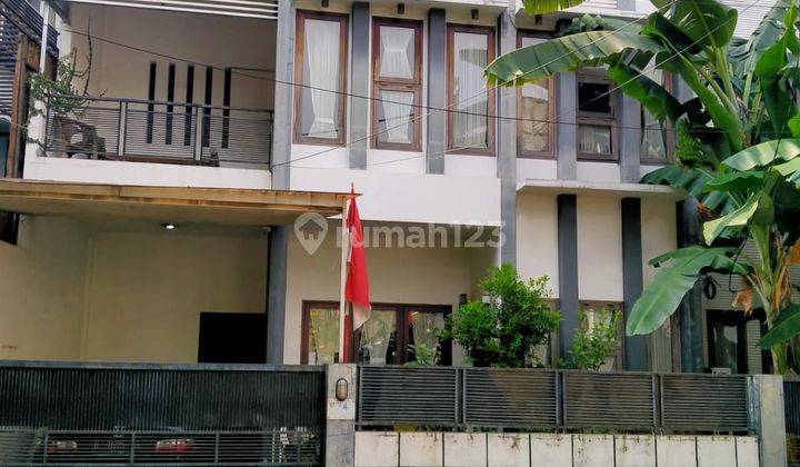 Rumah Cantik 2 Lt Di Kemanggisan  1