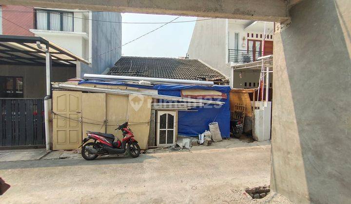 Rumah Bangunan Tua Di Kompleks Taman Meruya  1