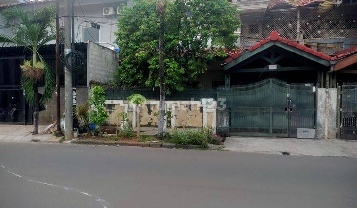 Rumah Siap Huni 2 Lantai Di Taman Semanan Indah  1