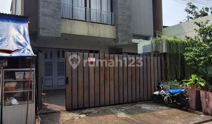 Palmerah - Nice 2-Story House in Kemandoran 2