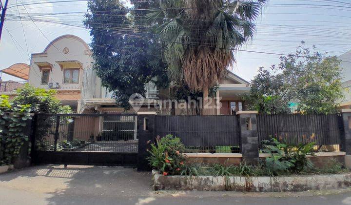 Rumah 2 Lantai Shm Di Komplek Deplu 1