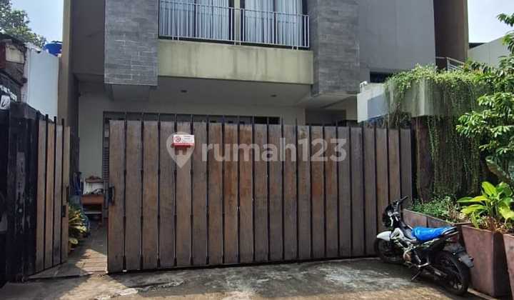 Palmerah - Rumah Bagus 2 Lantai Di Kemandoran