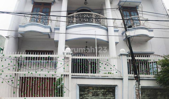 Rumah 2 Lantai Shm Di Taman Ratu Indah  1