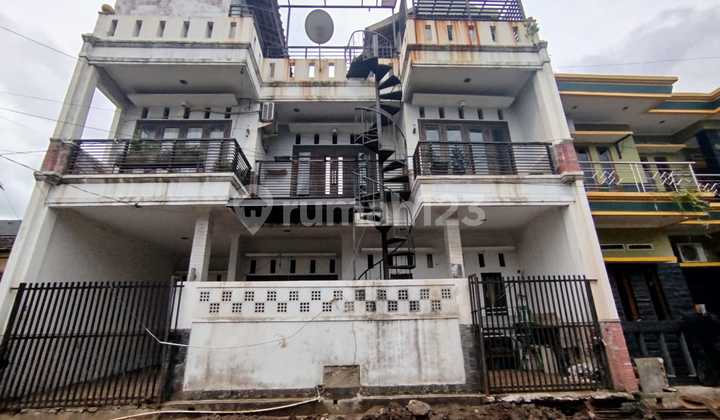 Pamulang - Cash Only Rumah Kost 3 Lantai 121 M²