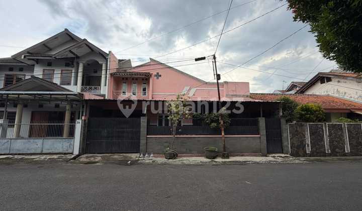 Batununggal - Cash Only 2-Storey House 154 M² Batununggal Bandung
