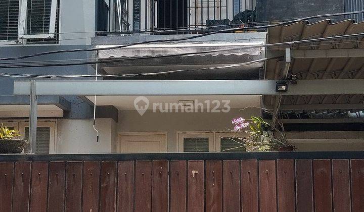 Rumah Bangunan Bagus 2 Lantai Di Kavling Dki  1