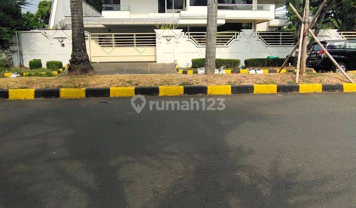 Rumah 2 Lantai Di Kompleks Taman Kebon Jeruk  2