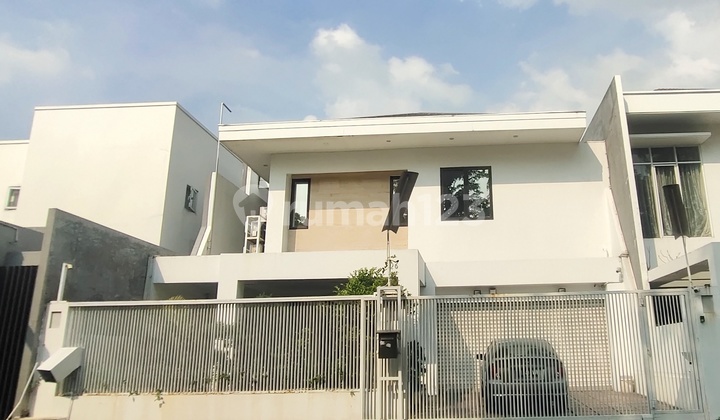 Rumah 2 Lt Taman Kebon Jeruk Intercon 2