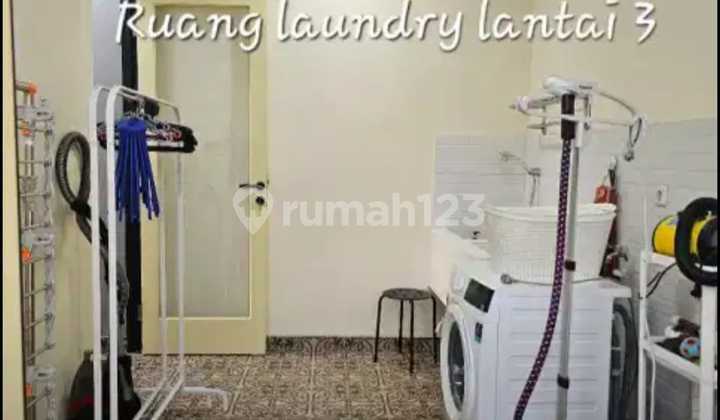 Dijual 1 Unit Rumah di Legenda Wisata Cibubur, 3Lantai 2