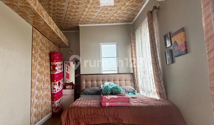 Dijual Rumah Siap Huni 2 1/2 Lantai di Cibubur Country 2