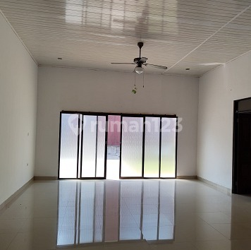 Dijual Rumah Mewah Aman dan Nyaman Pesona Khayangan Juanda Depok 2