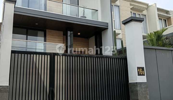 Dijual Rumah Mewah Cantik dan Nyaman Full Furnish di Kawan Permata Hijau
