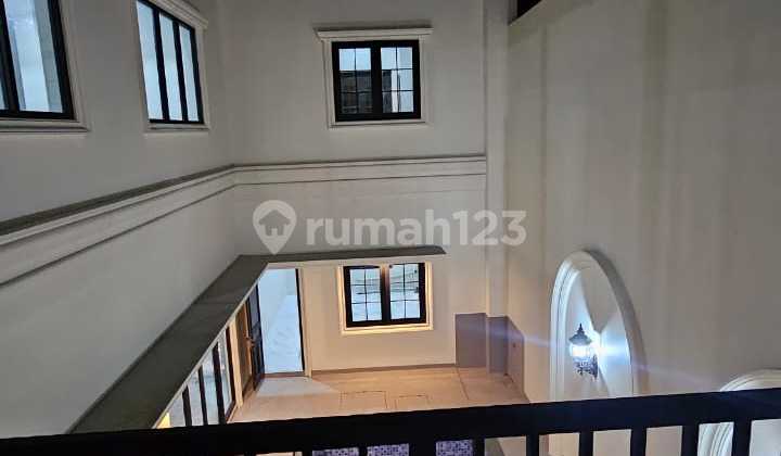 Dijual Rumah Mewah,Rapih di Kota Wisata 2