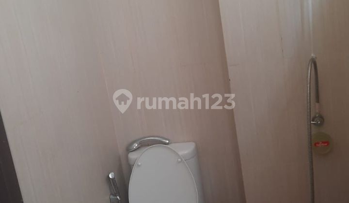 For Rent 3-Story Shop House Facing Main Road in Legenda Wisata