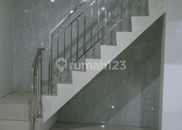 Shophouse, 3 Floors, on Leuwi Panjang Main Road. 2