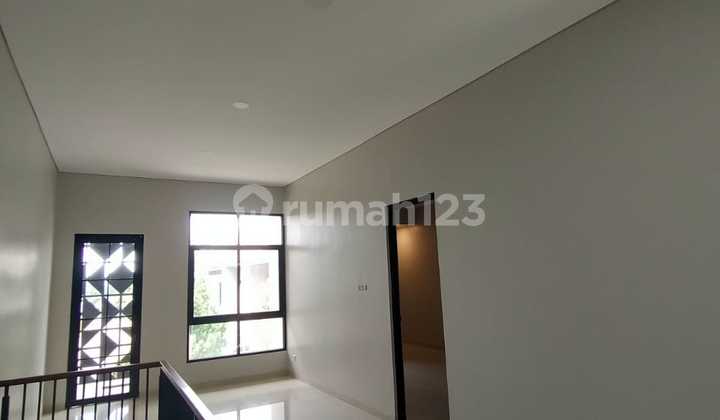Price Drop! Nice House in the Favorite Singgasana Pradana Cluster