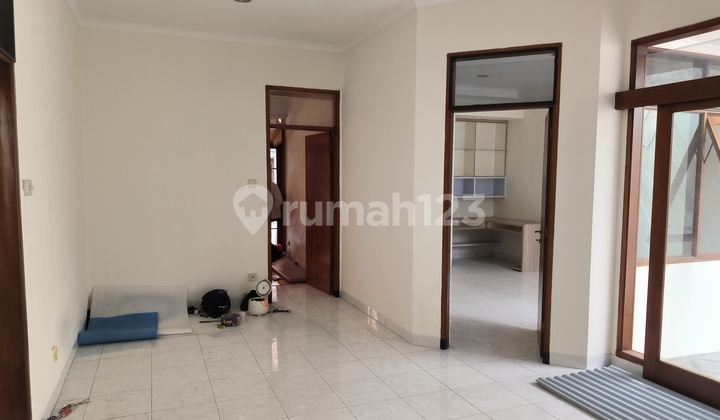 Rumah Bagus Siap Huni Singgasana Pradana, Bandung 2