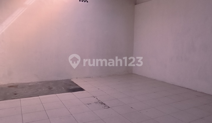 Ready-to-Use Good Shop House Mekar Wangi, Bandung 2