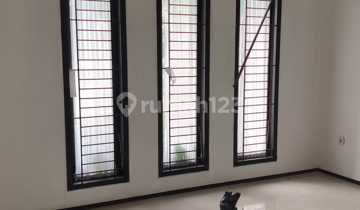 Ready-to-Occupy Beautiful House Singgasana Pradana, Bandung