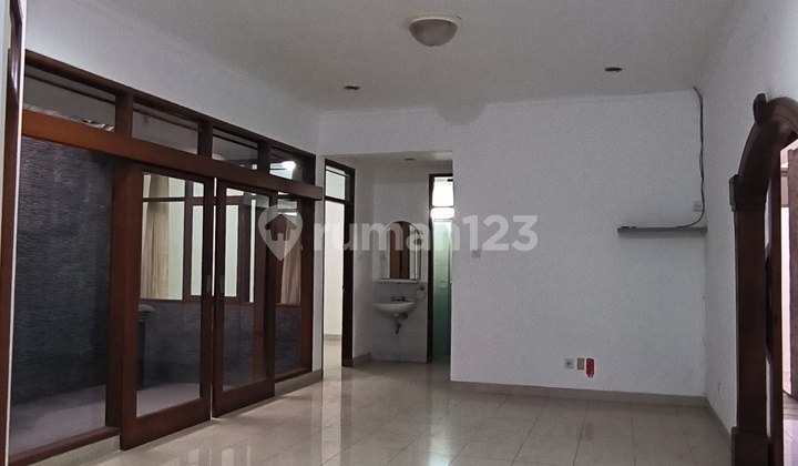 Rumah Bagus Singgasana Pradana, Bandung