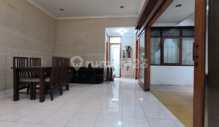 Turun Harga Rumah Bagus Semi Furnished Singgasana