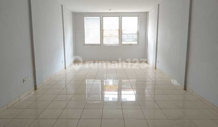 Ruko, 3 Lantai M Square