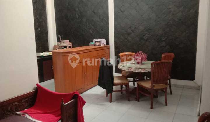 Rumah Bagus Sayap Batununggal, Bandung