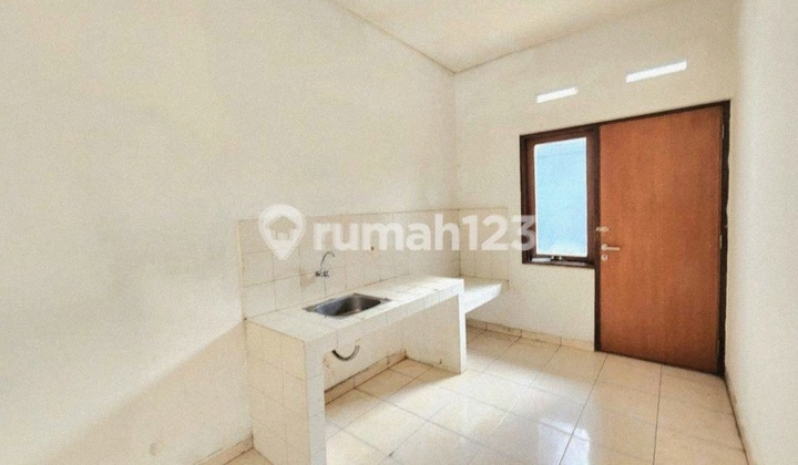 Good Ready-to-Occupy House Mekar Wangi, Bandung 2