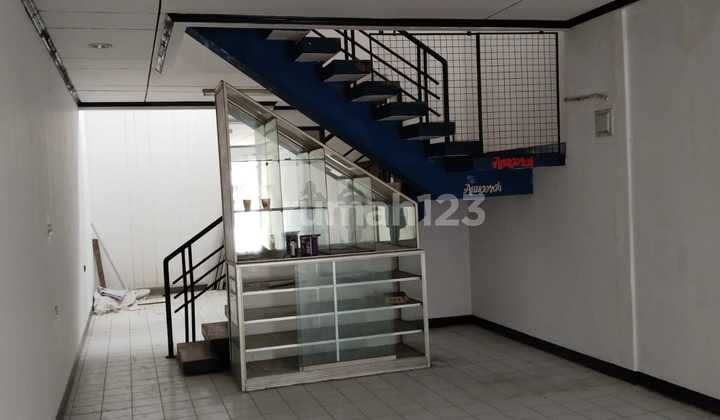 Ruko, 2 Lantai, di Lembang Ruko, 2 Lantai, di Lembang