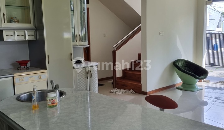 Rumah, 2 Lantai, di Cigadung 2