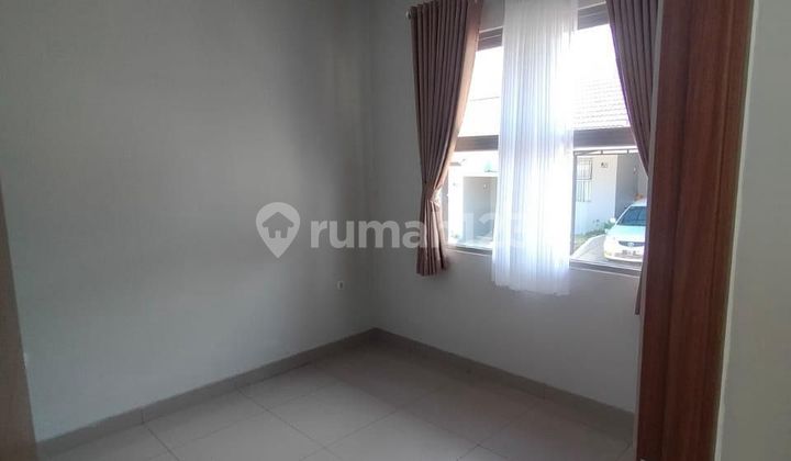 Nice House Semi Furnished Istana Regency Jatinangor 2