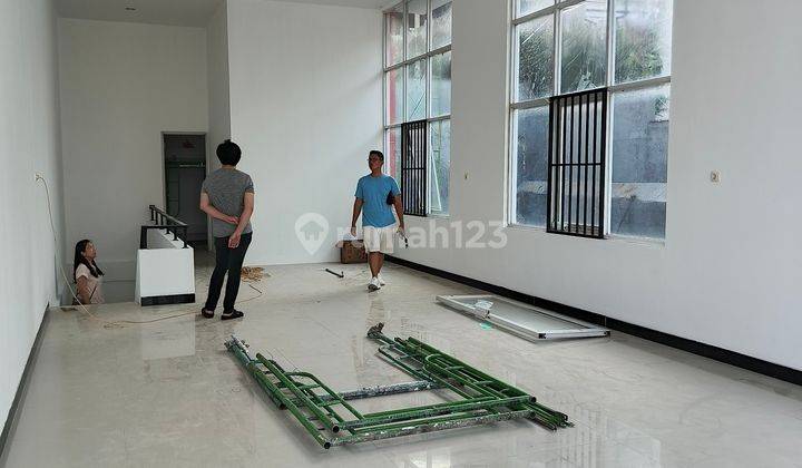 Ruko 2 Lantai Dengan Sisa Lahan Cocok Untuk Toko Warmindo Dan Perkantoran Sdh Di Renovasi Siap Masuk 2