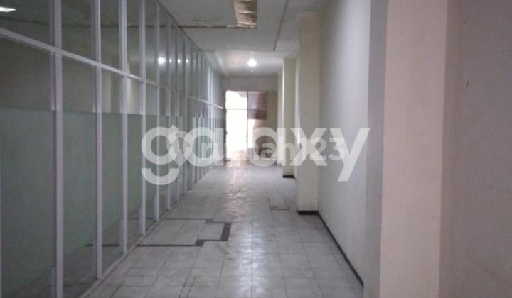 Disewakan Ruang Usaha di Jl Pandanaran, Semarang Tengah 2