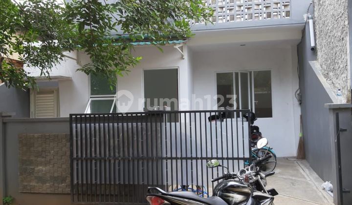 Bebas Banjir, Rumah, 2 Lantai, SHM, Ada di Lingkungan Islami di Villa Dago Alam Asri 1, Pamulang