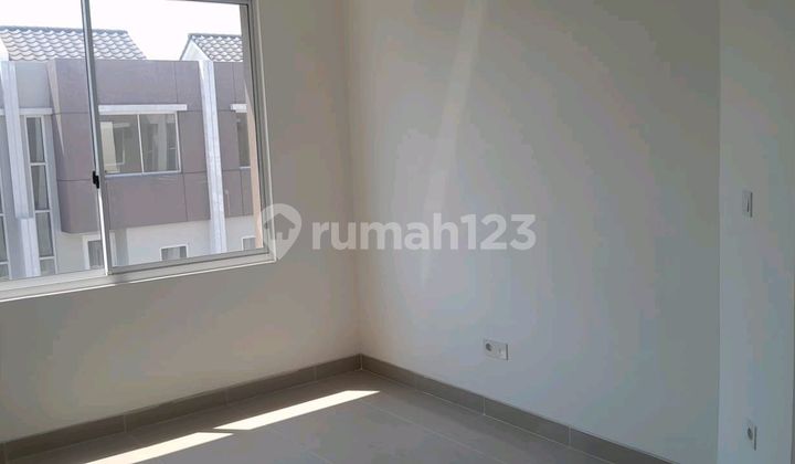 Disewakan Rumah 3 Lantai, Di Perumahan Elite Sedayu City, Di Jakarta Utara.  2