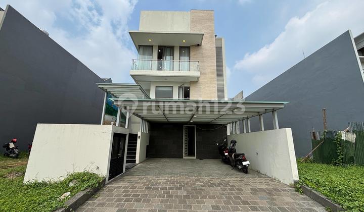 Dijual Rumah Siap Huni Konsep Villa Pakuwon Indah Surabaya