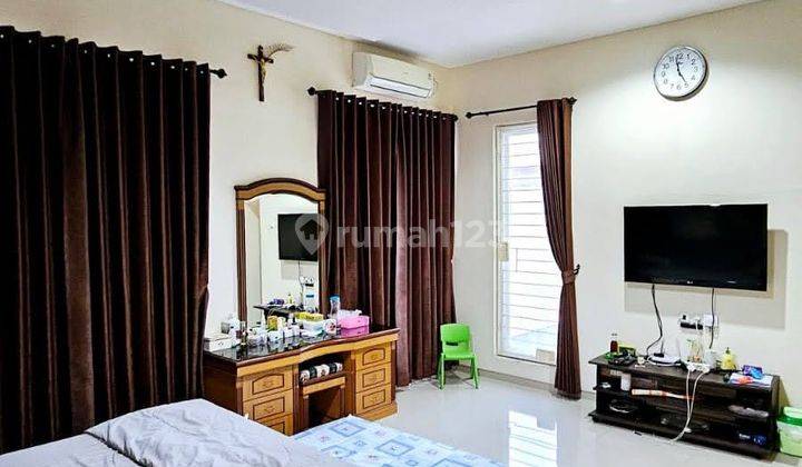 Dijual Rumah 2 Lantai Bagus Furnished SHM Rumah Mulyosari Utara  2