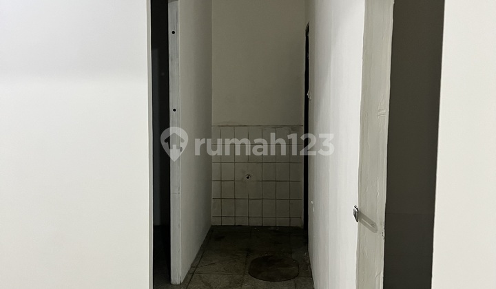 For Rent Newly Renovated 2-Story Ruko on Raya Mulyosari, Surabaya 2