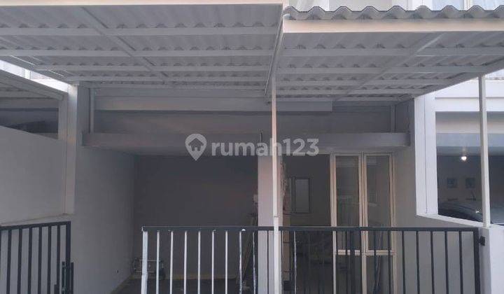 Dijual Rumah 2 Lantai Putro Agung Surabaya  1