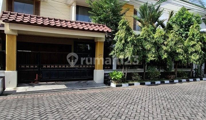 For Sale Well-Maintained House in Manyar Kertoarjo, Surabaya For Sale Well-Maintained House in Manyar Kertoarjo, Surabaya