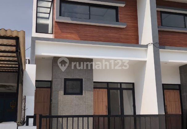 For Sale 2-Storey House in Tenggilis Mejoyo, Surabaya 2